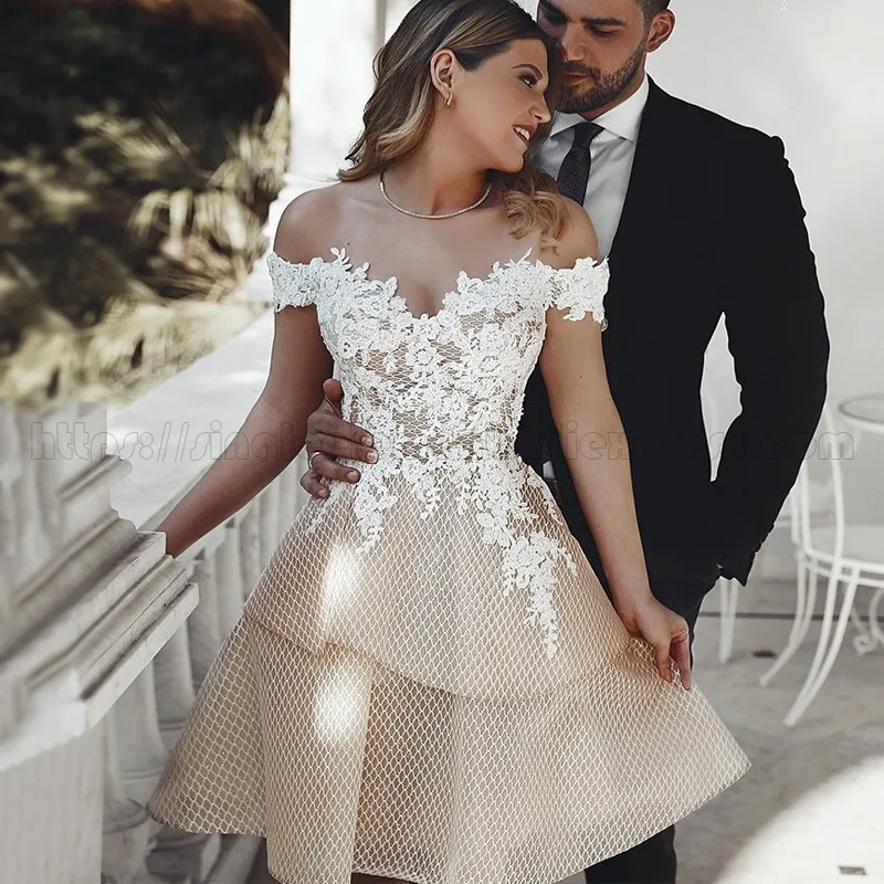

SINGLE ELEMENT Champagne Short Wedding Dresses 2019 Appliqued Lace Knee Length Off Shoulder Bridal Gowms