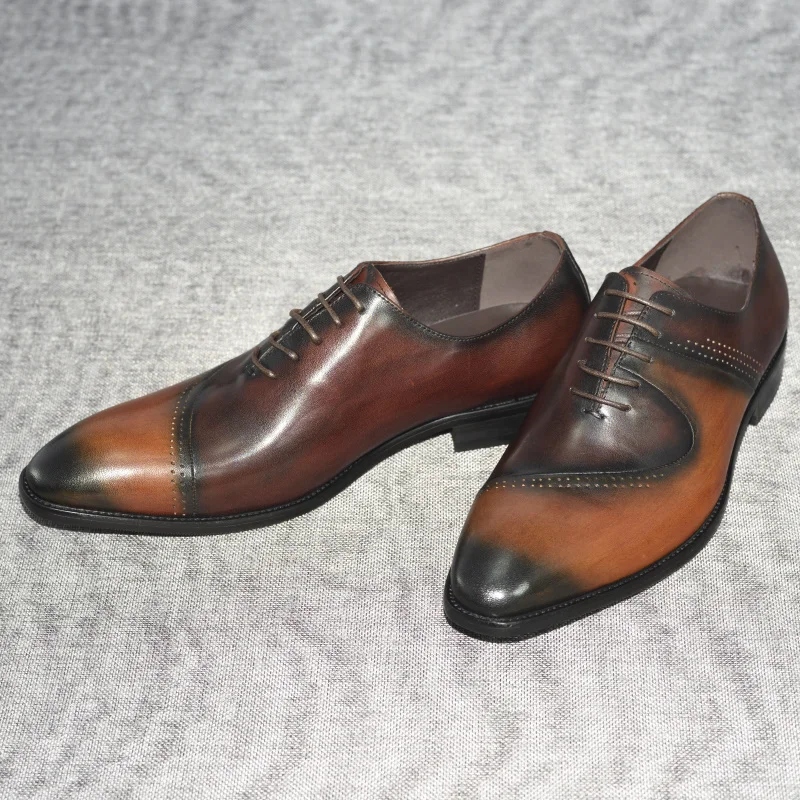 Мужские оксфорды; итальянский дизайн; модные коричневые двухцветные офисные туфли с острым носком; Модные Мужские модельные свадебные кожаные туфли