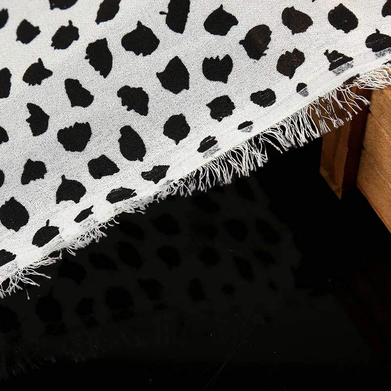 12016015454_1796763070