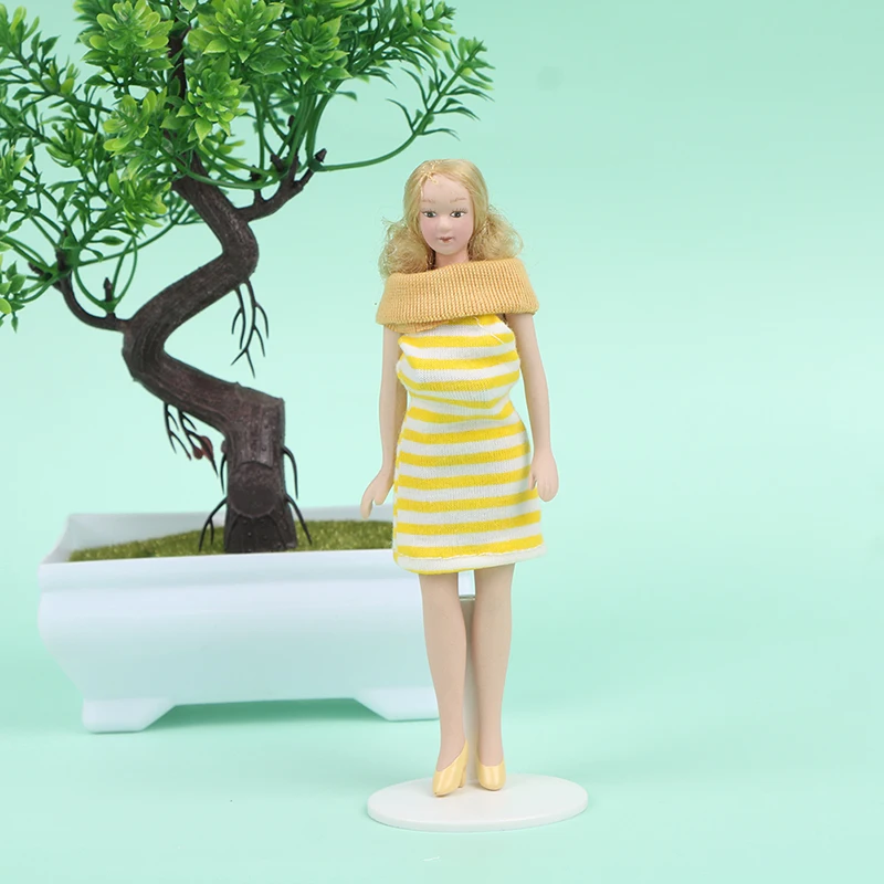 1:12 Miniature Lady Mini Victorian Dolls Dollhouse Decoration Accessories 7