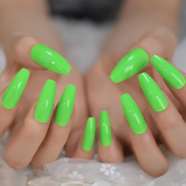 24pcs Short Coffin Shaped False Nails With Simple & Fresh French Green Edge  Design | SHEIN USA