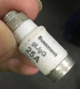 

Fuses: 25NZ02 25A 400V D02 / 20NZ02 35NZ02 50NZ02 63NZ02 400V D02