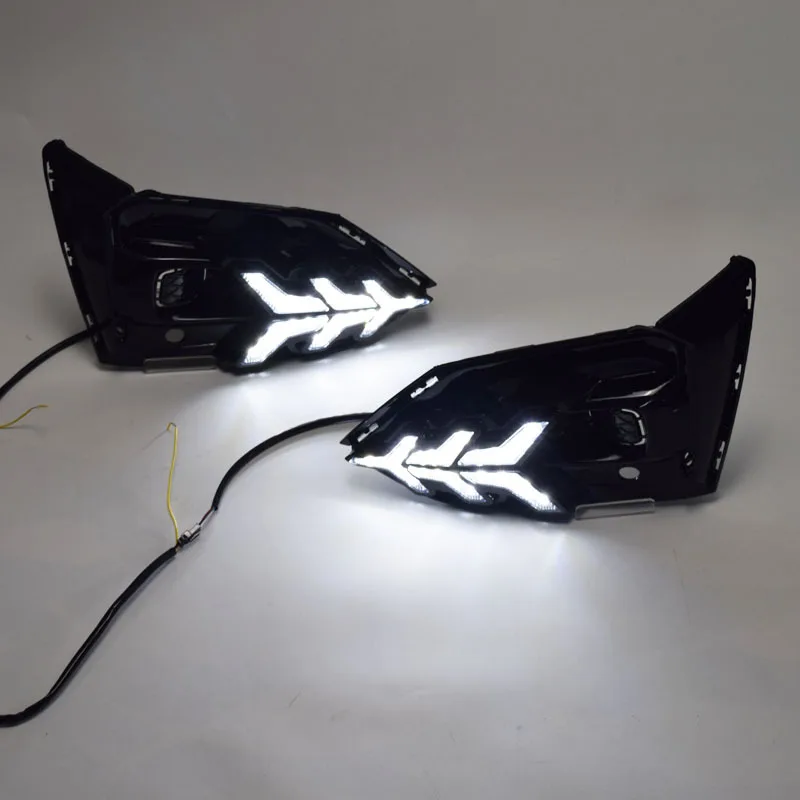 

Suitable for 18-19 in the Ford Focus Highly Compatible-Daytime Running Lamp Streamer Steering Lamp Headlight Conversion Front Fo