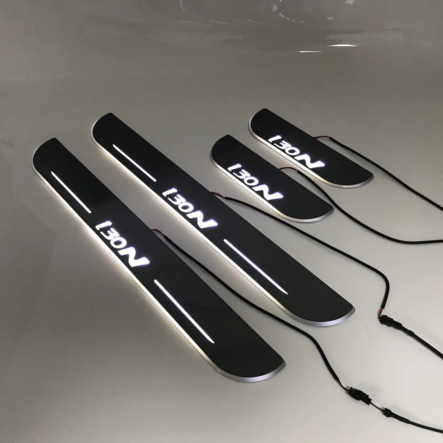 

Led moving door scuff for Hyundai I30N special use ynamic door sill plate welcome lamp lining overlay Flow/fixed light