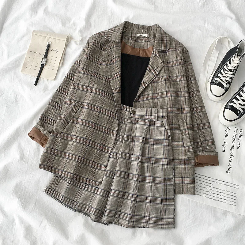 

TYHRU Female Autumn Fashion Plaid Three Piece Set Blazer Jacket + Cami Tops + Shorts Suits