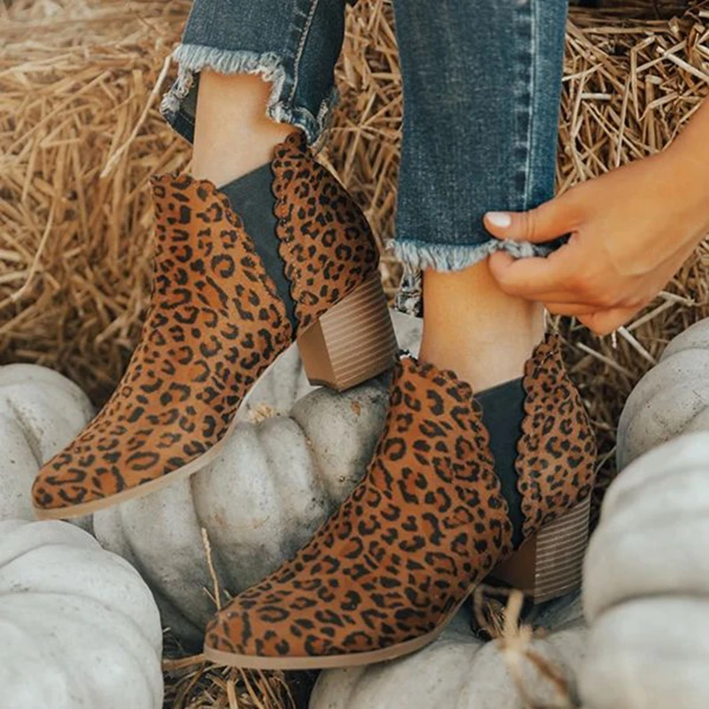 

2019 New Autumn Vintage Short Boot Booties Zapatos Ankle Boots For Women Sexy Leopard Flock Leather Mid Heels Ladies Shoes Mujer