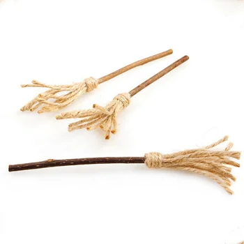 

2pcs Pet Cat Toys Snacks Matatabi Chew Catnip Stick Teeth Molar Cleaning Brush Toy