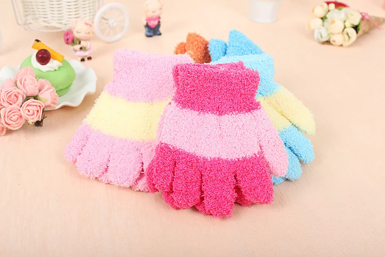 Winter Warm Baby Gloves Children Knitted Stretch Mittens Kids Fluffy Girls Gloves Full Finger Glove Knitted Random Boys Gloves