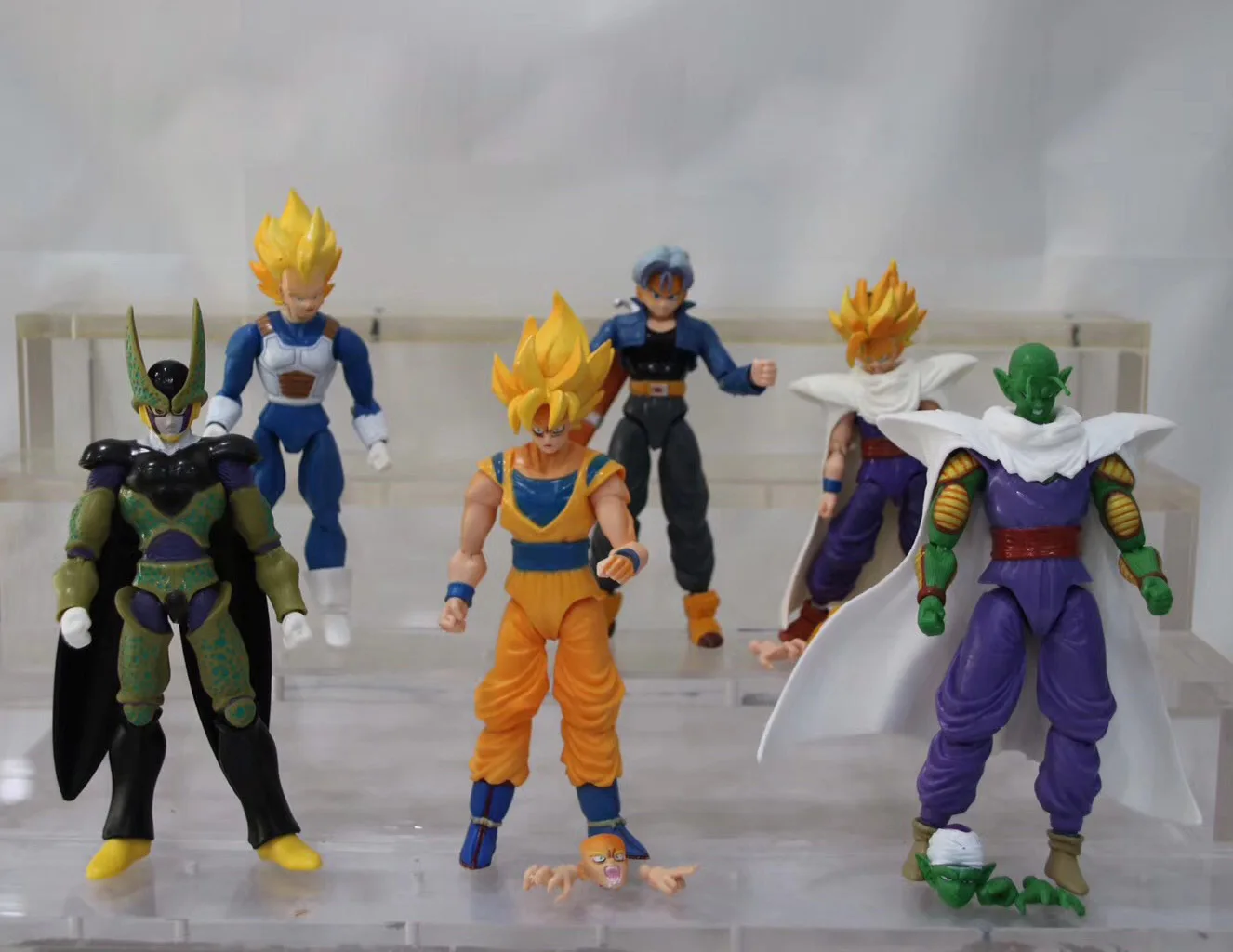 

Dragon Ball Garage Kit 6-Mobile-Face Transplant Hand Japan Game Anime Decoration Wholesale