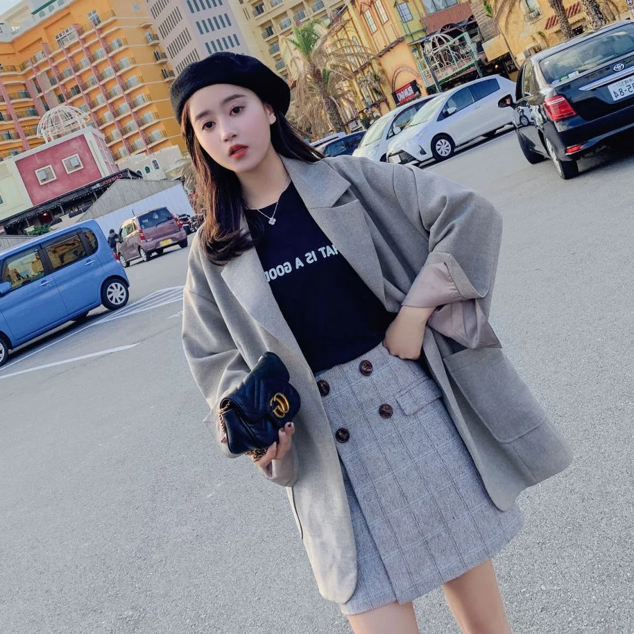 

20192019 Elegant Ol High Grade Gray Loose-Fit Mid-length Slit Cuff Waist Hugging Lace-up Small Suit Coat Female Spring