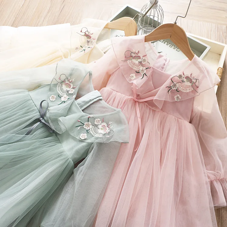 Весеннее платье с цветочной вышивкой для девочек, платья для маленьких детей, однотонная модная одежда с оборками и воротником, vestido