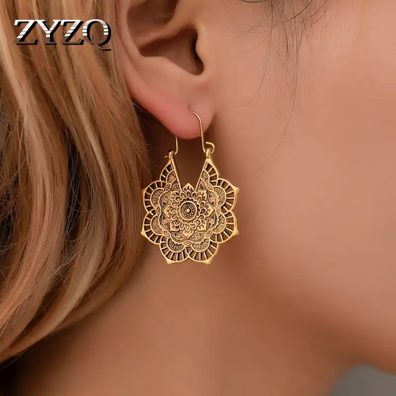 ZYZQ классические винтажные женские серьги гвоздики с выгравированной