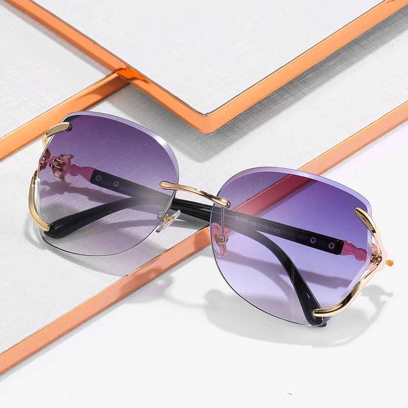 

Luxury Rimless Square Sunglasses Women Brand Designer Retro Frameless Sun Glasses Vintage Oversiezd Elegant Shades for Female