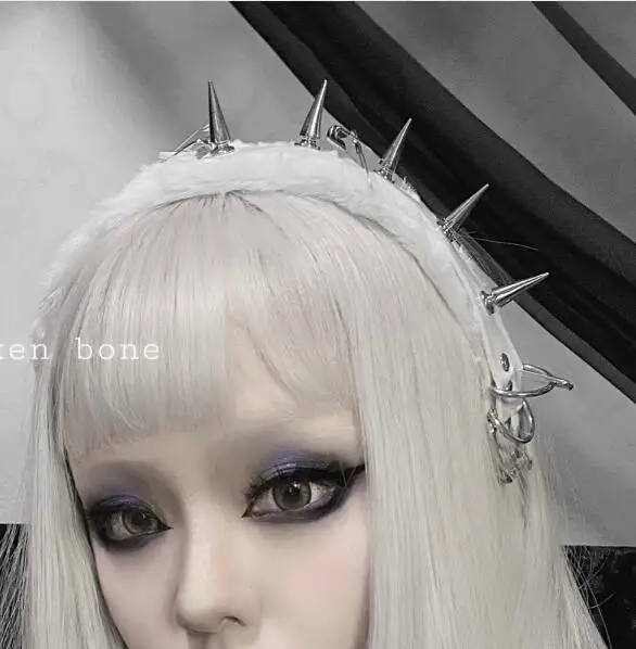 

Женская повязка на голову с заклепками в стиле панк