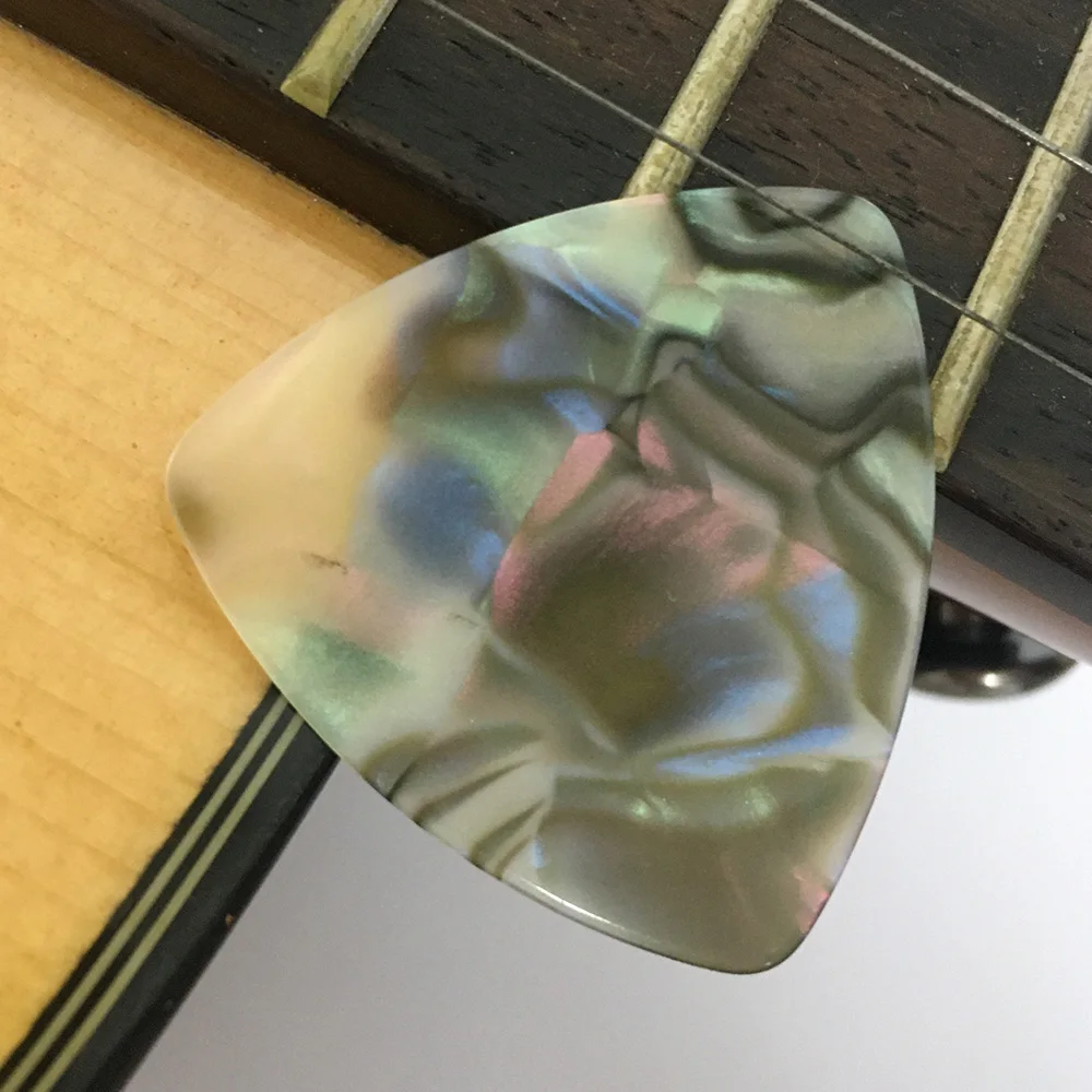 500pcs/lot Abalone Seashell 0.71mm Medium Celluloid Big Rounded Triangle Guitar Picks