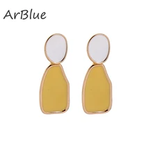 Необычные геометрические серьги-гвоздики для женщин, новинка,, милые, сплав, Матовая эмаль, серьги-гвоздики, модные ювелирные изделия для девушек, аксессуары