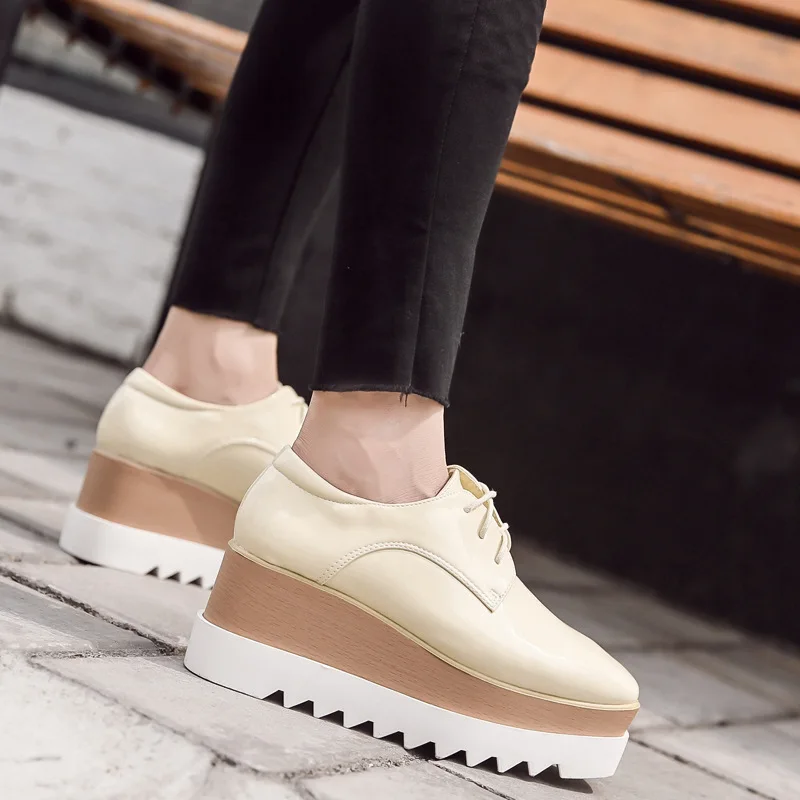 British style brogues women square toe platform shoes lace up patent leather muffins solid color creepers derby shoes for woman women oxford shoes