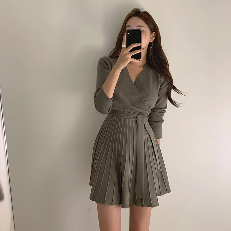 New Winter Knit Short Dress Fashion Sexy Cross V-Neck Bandage Corset Pleated Dresses For Women Bottoming Colthing Fall 2020