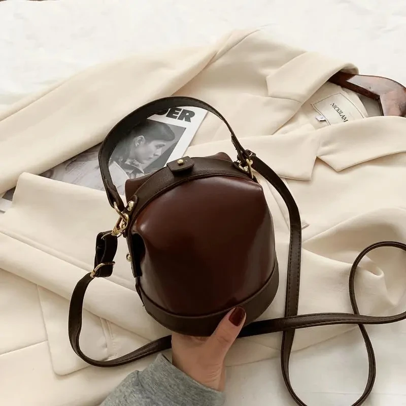 Маленькая женская сумка через плечо контрастных цветов новинка 2021