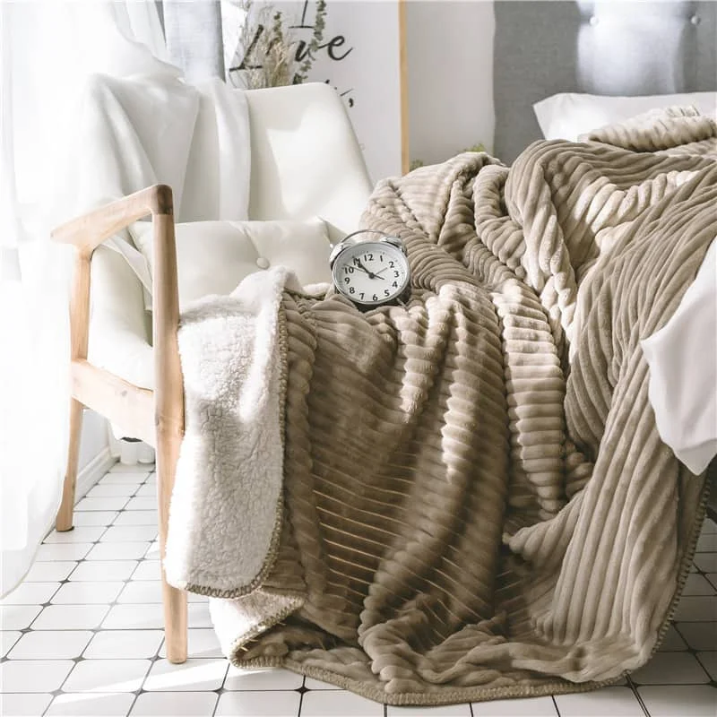 Твердые Цвет ультрамягкое одеяло теплые однотонные теплые микроплюшевый флисовое покрывало для одеяла ковер диван-кровать Офис путешествия питания - Цвет: brown