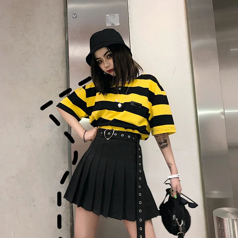 

Japan and Korea Harajuku solid color high waist skirt female student skirt pleated skirt to send belt show street clothing