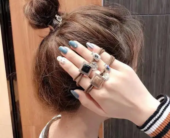 Faixa de Cabelo Pulseiras de Borracha Estilo do Cabelo Lote Faça Você Mesmo Simples Multi Acrílico Sqaure Bowknot Ferramentas Acessórios Ha1748 60 Pçs –