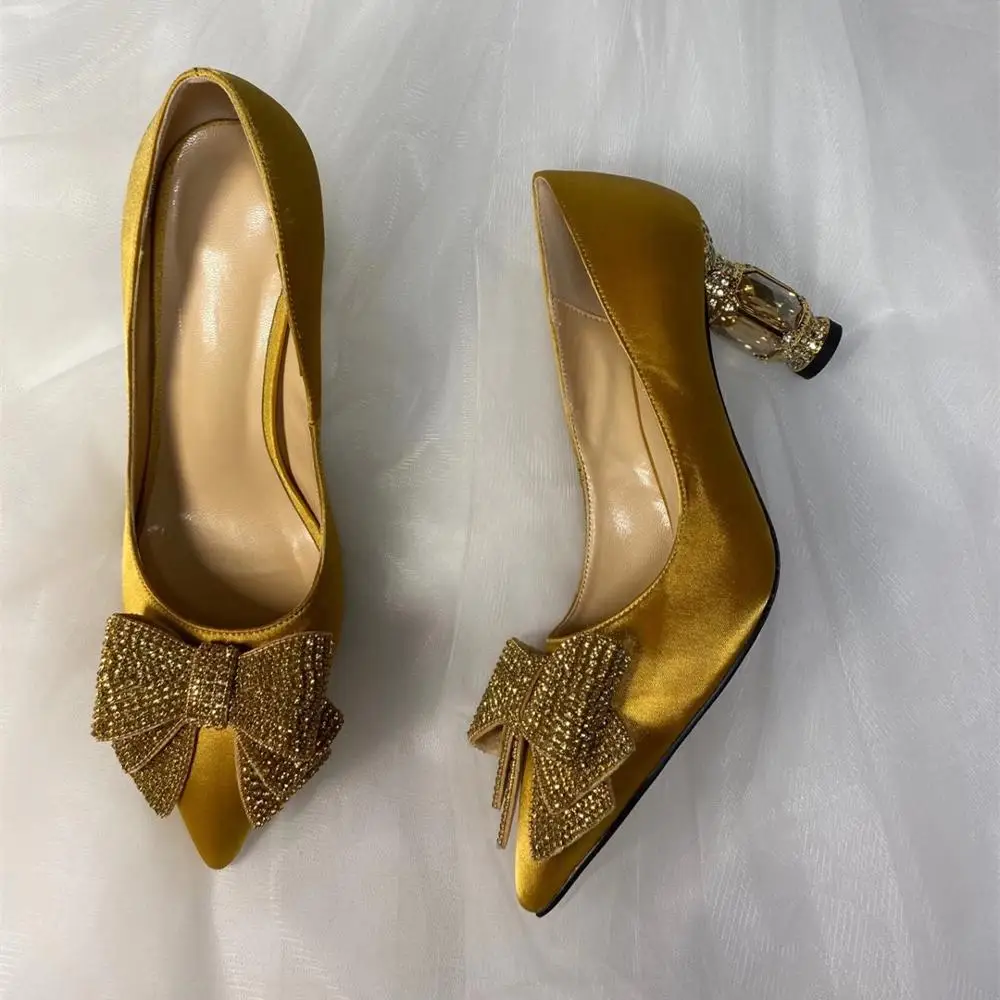 Сезон осень-зима Женские свадебные туфли бриллианты высокого качества с