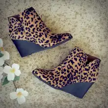Oeak ботинки с острым носком; зимние женские ботильоны леопардовой расцветки; обувь на шнуровке; обувь на платформе и высоком каблуке; обувь на танкетке; женские W20-27