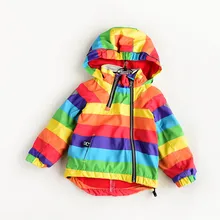 Тренч для детей, г., пальто с радужным принтом для мальчиков и девочек, детская куртка с капюшоном и защитой от солнца на весну и осень, одежда для детей