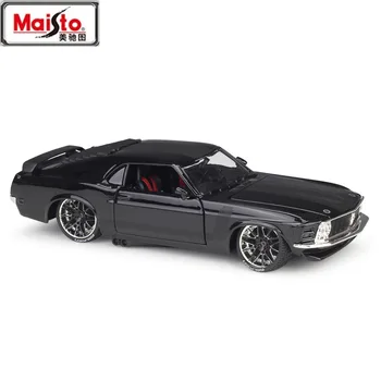

MAISTO 1:24 DESICN 1970 FOD MUSTANG BOSS 302 Diecasts Black Simulation Alloy Car Model Collection Gift Metal Decoration Kids Toy