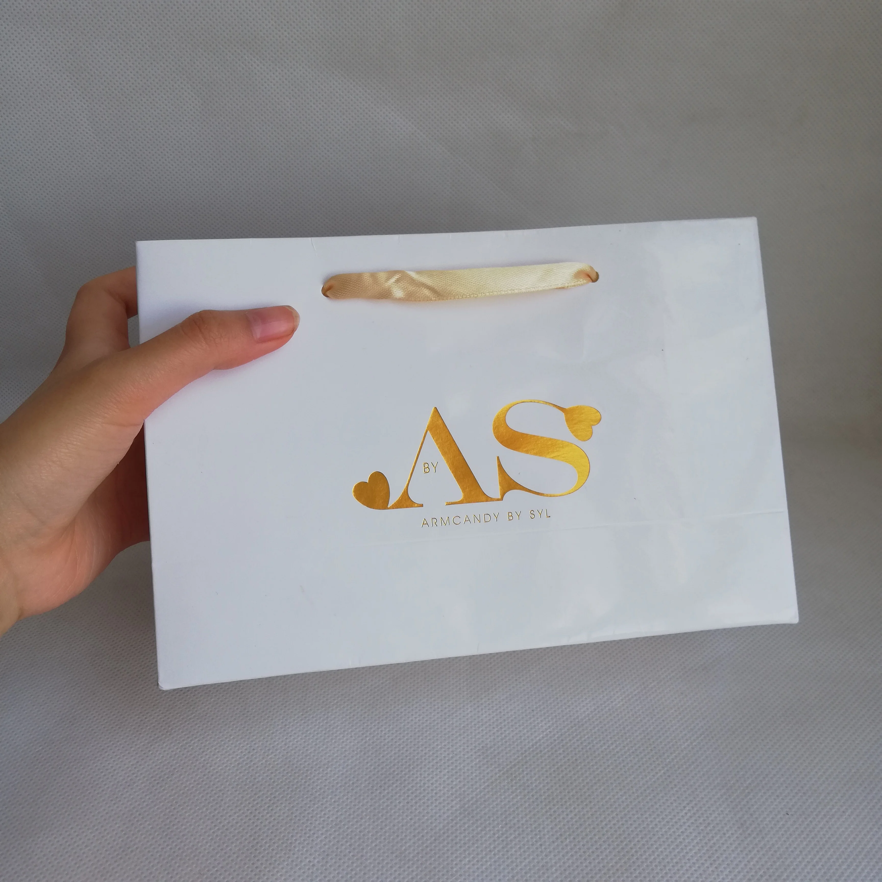 Оптовая продажа 500 шт./лот индивидуальный роскошный бумажный пакет для покупок