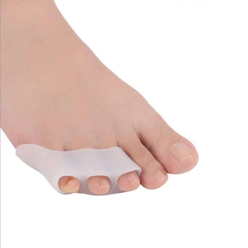 2Pcs/4Pcs Three-holes Pinky Toe Separator Silicone Little Protectors Gel Spacer Bunion Corrector Pain Relief Foot Care Pedicure