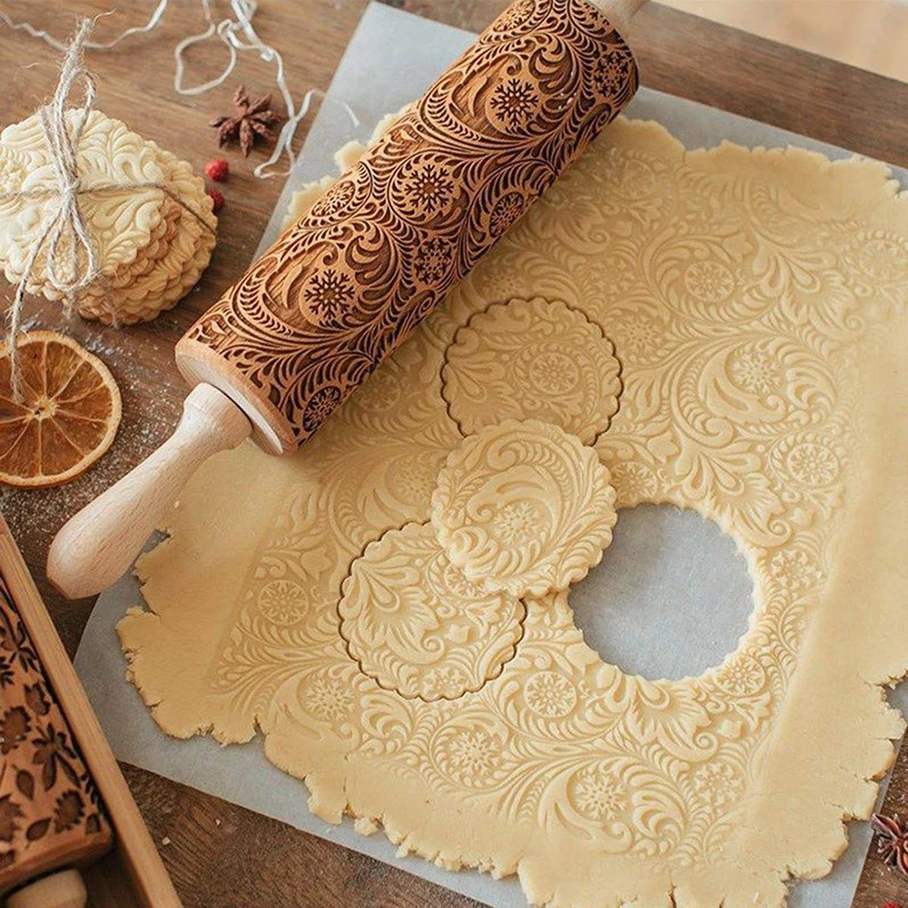 

35*5cm Christmas Embossing Rolling Pin Baking Cookies Biscuit Fondant Cake Dough Engraved Wooden Roller Reindeer Elk Snowflake