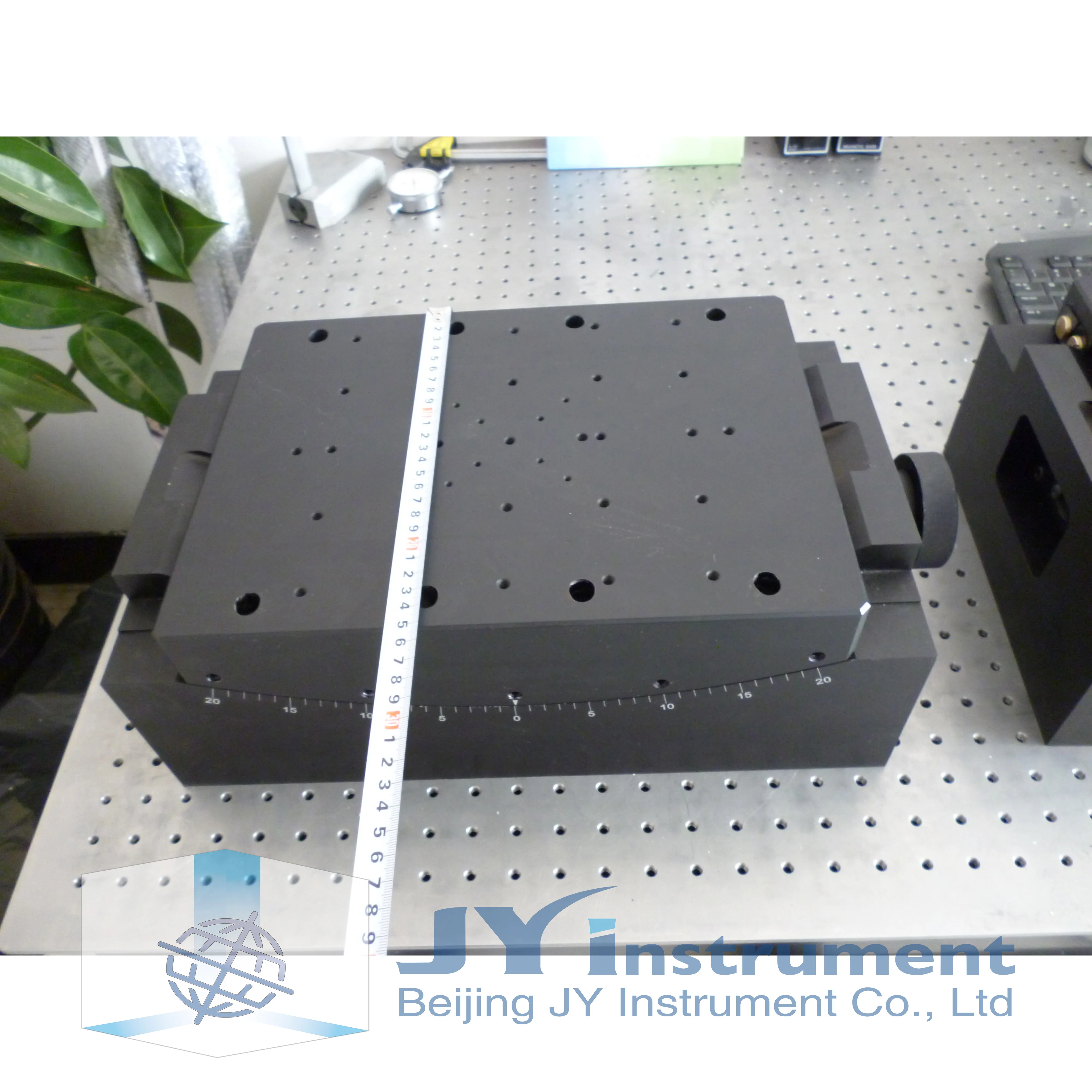 50 кг Загрузка моторизованной гониометровой сцены: J140GA15 250|Редукторы скорости| |