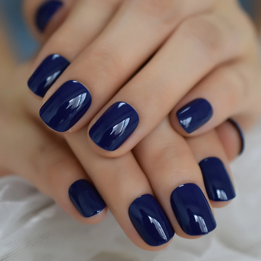 Блестящие короткие круглые накладные ногти Petie Gelnails со стразами синего цвета