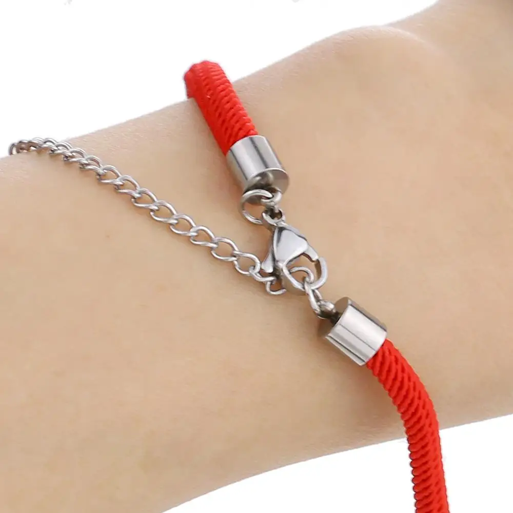 Black and Red Adjustable String Chain