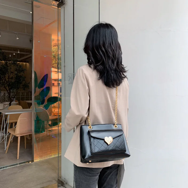 

Large-capacity casual big bag female 2019 new fashion simple rhombic chain wild single shoulder Messenger bag