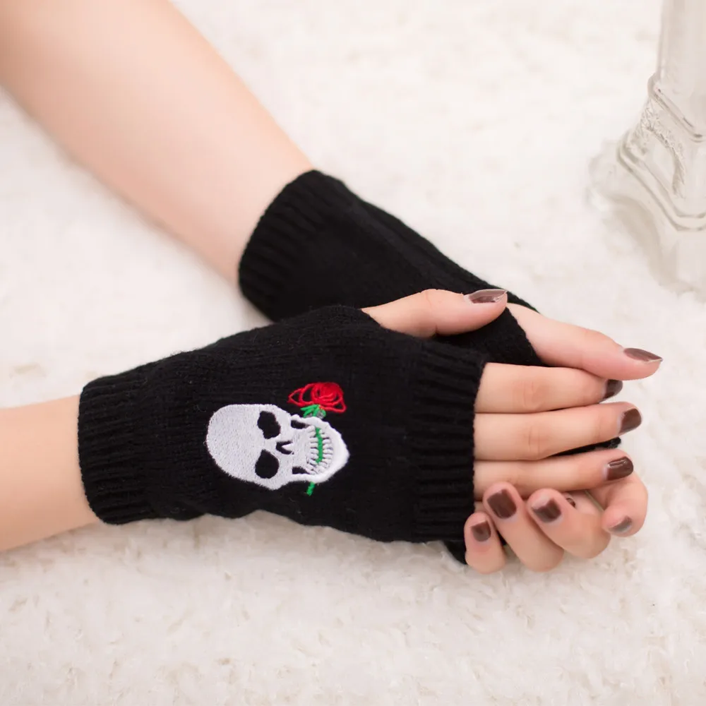 Милые мотивы из мультфильма череп зимние перчатки с заклепками женские теплые трикотажные бриллианты блестки крутые перчатки для танцев без пальцев - Цвет: Черный