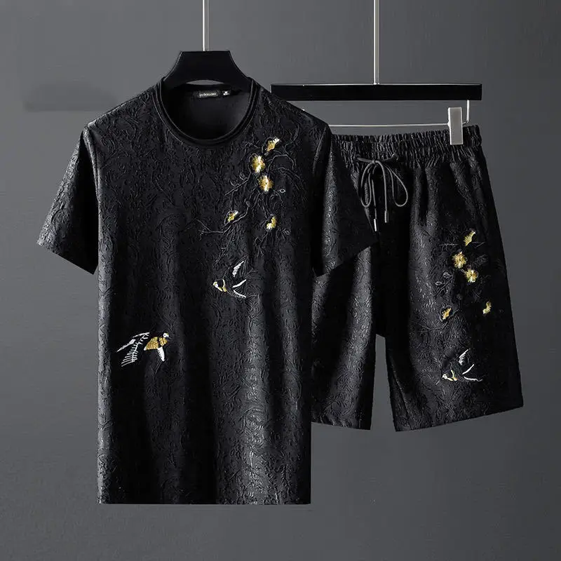 

Summer High-end Fashion Brand Leisure Sports Suit MEN 'S Personality Plum Blossom Embroidery Slim Fitting Two Piece Set