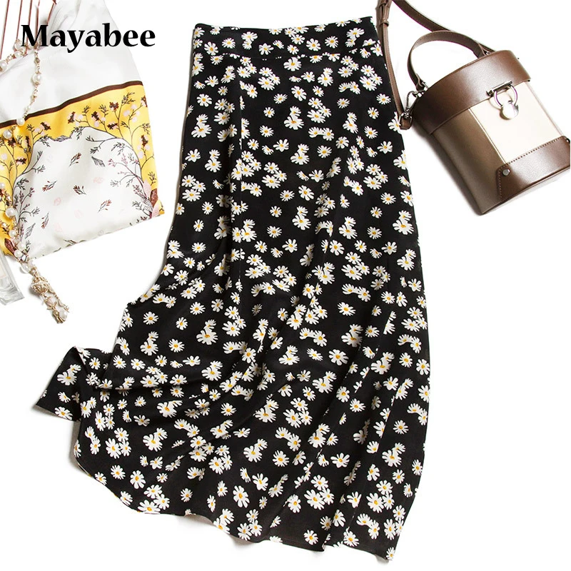 2021 Spring And Summer New Product RE California Blogger With The Same French Retro Daisy Print Silk Skirt fall fashion new women s summer 2021 french retro square collar cottagecore ceramic tile print dress korean high waist dress