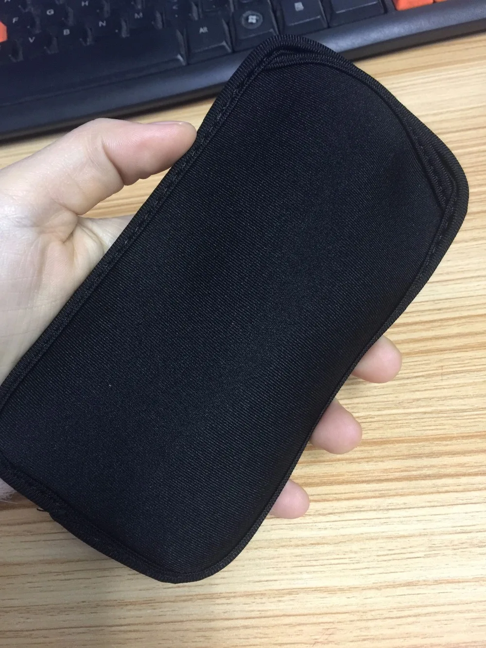Universal Neoprene Pouch Bag Sleeve Case For Motorola Moto Z3 Play  E5 Cruise  E5 Play Go  E5 Plus  G6 Play  P30   X4  X5 (8)