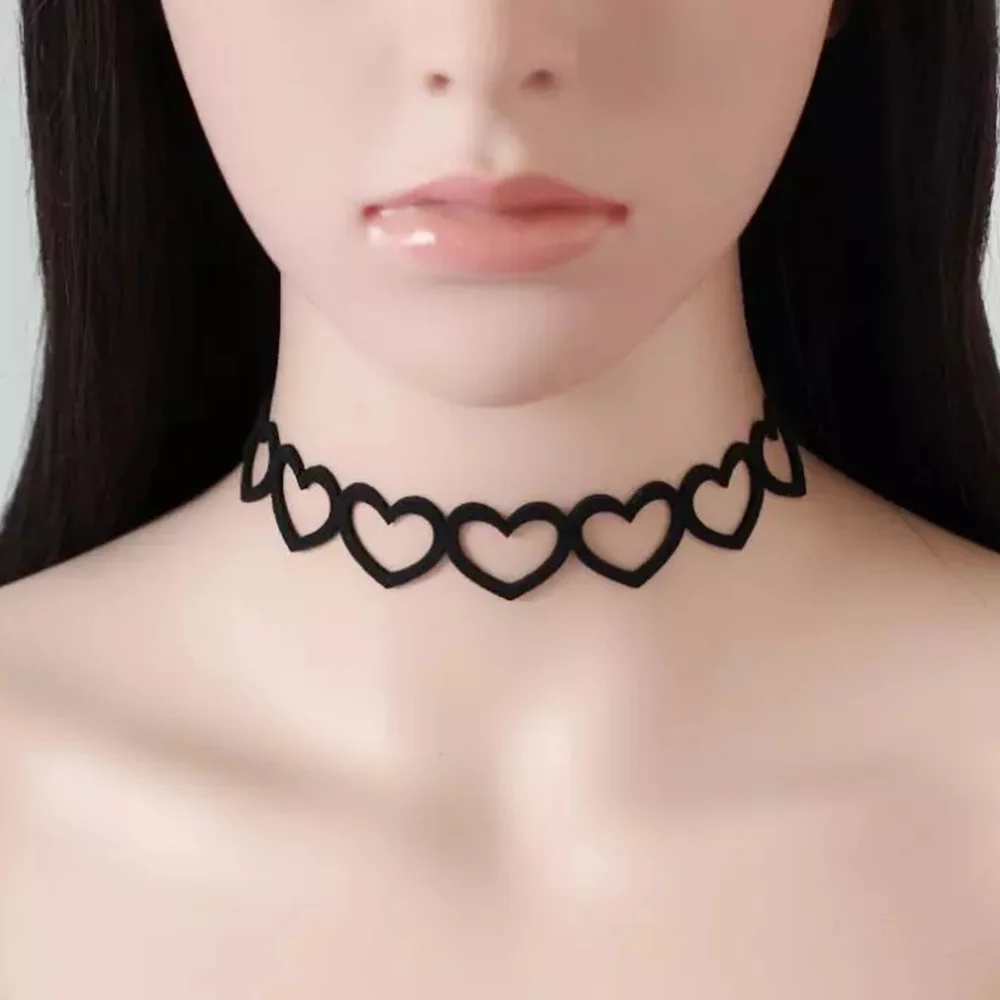 Black Lace Tattoo Choker Vintage Velvet Hollow Love Creative Necklace Women's Jewelry Neckline Decoration Party Supply for Girls