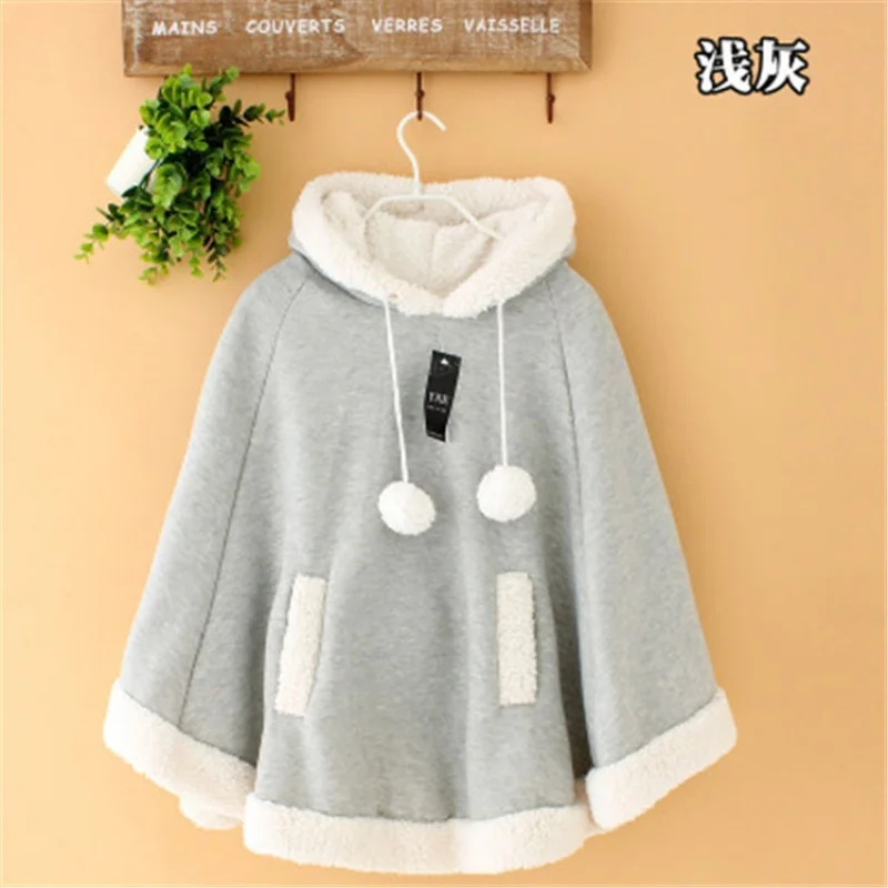 Goedkoop Woherb Japanse Kawaii Mantel Vrouwen Herfst Winter Hooded Poncho Cape Jas 2020 Meisjes Gewatteerde Leuke Trui Capes Femme Shawl 23422