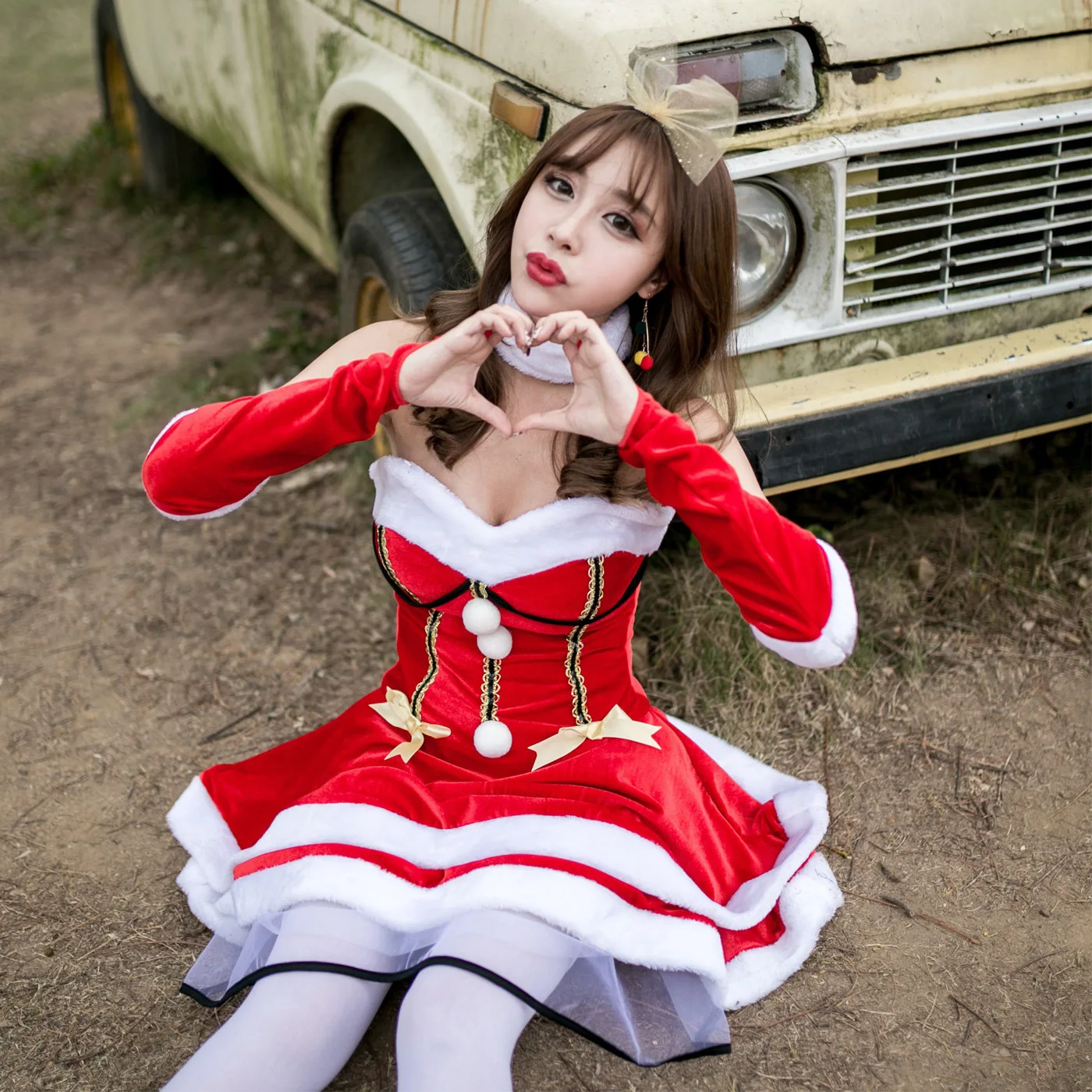 

The new princess Christmas cosplay Christmas party dress uniform loading bar singer performance