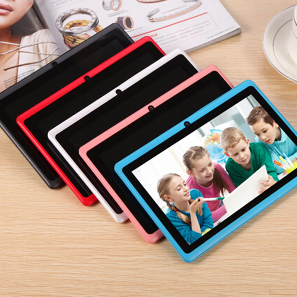 Q88 7-дюймовый планшет A33 Quad Core Allwinner Android 4 KitKat емкостный 1 5 ГГц 512 Мб ОЗУ Гб ПЗУ WIFI