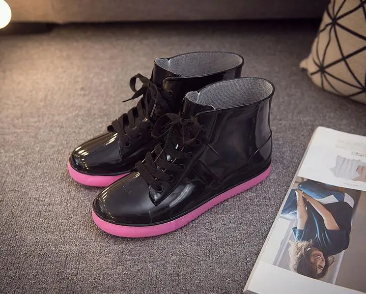 Женские прозрачные дождевые ботинки из ПВХ; Модные женские ботильоны на резиновой подошве со шнуровкой; водонепроницаемые Повседневные Удобные женские ботинки; обувь на плоской подошве; 39