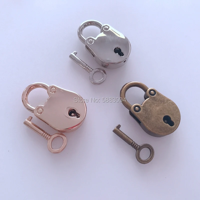 Рисунок 2 - Античный латунный навесной замок Ivoduff