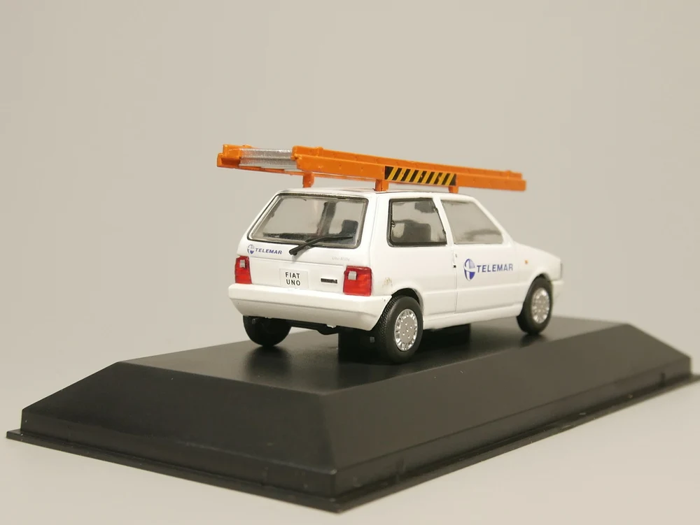 IX O 1:43 Fiat UNO TELEMAR Telefonia бутик сплава автомобиля игрушки для детей Детские игрушки модель оригинальной упаковки
