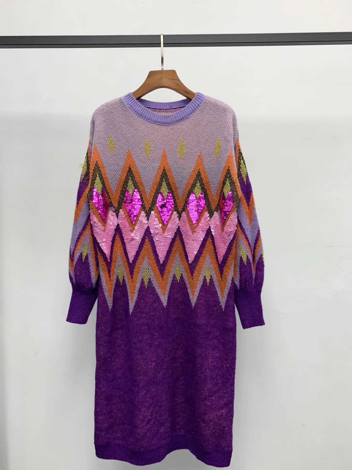 Роскошное Полосатое платье-свитер с блестками, Осень-зима, трикотажное платье миди с круглым вырезом, женское свободное прямое платье-джемпер фиолетового цвета