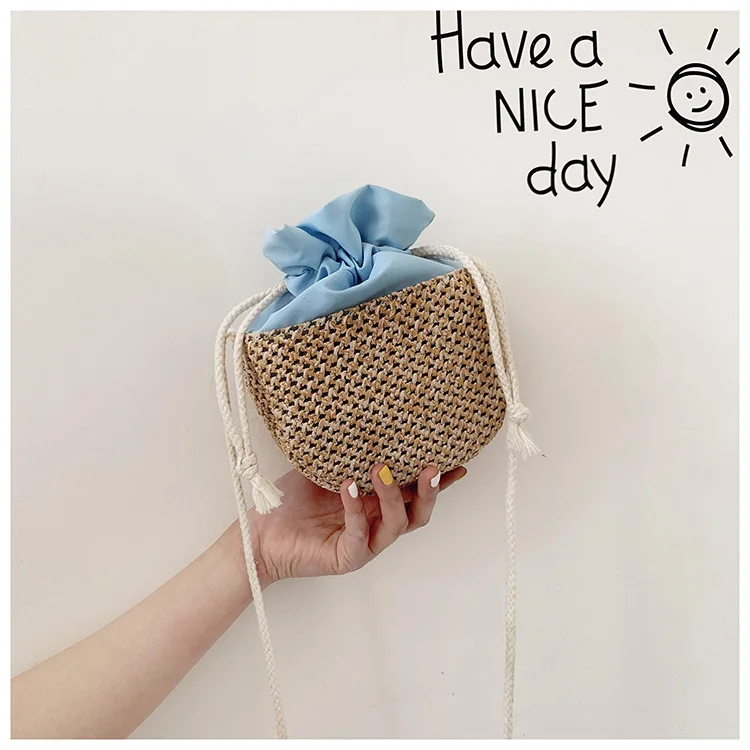 Petit sac bandoulière en osier